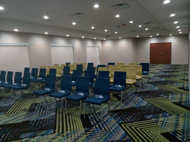 Holiday Inn Express & Suites - Dallas Nw Hwy - Love Field By Ihg Zewnętrze zdjęcie