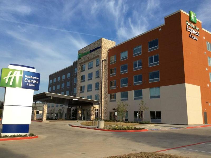 Holiday Inn Express & Suites - Dallas Nw Hwy - Love Field By Ihg Zewnętrze zdjęcie