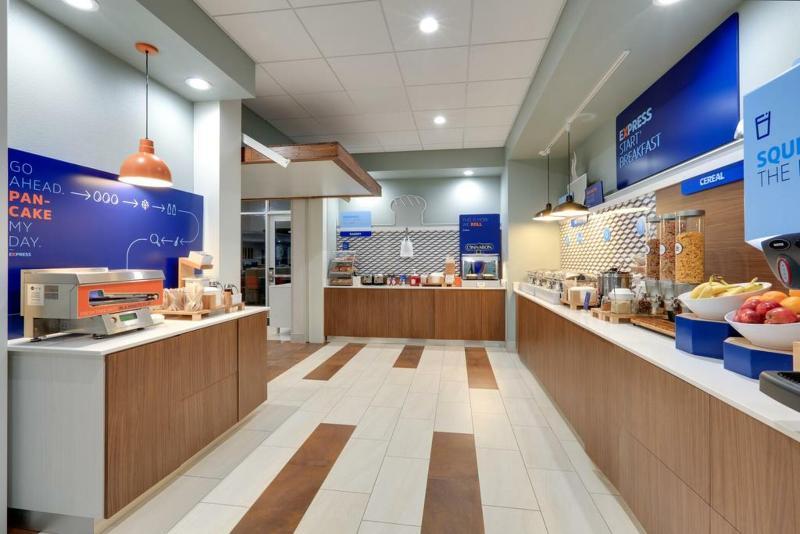 Holiday Inn Express & Suites - Dallas Nw Hwy - Love Field By Ihg Zewnętrze zdjęcie